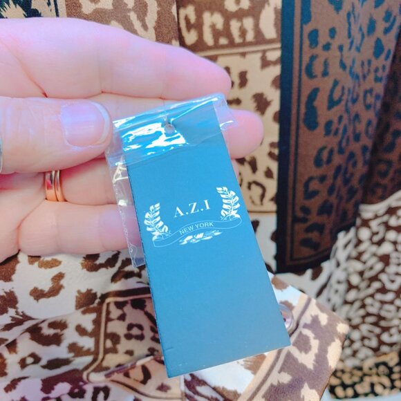 NWT A.Z.I Animal Print Button-up Blouse Faux Leather Shoulder Details Size L - Picture 4 of 8